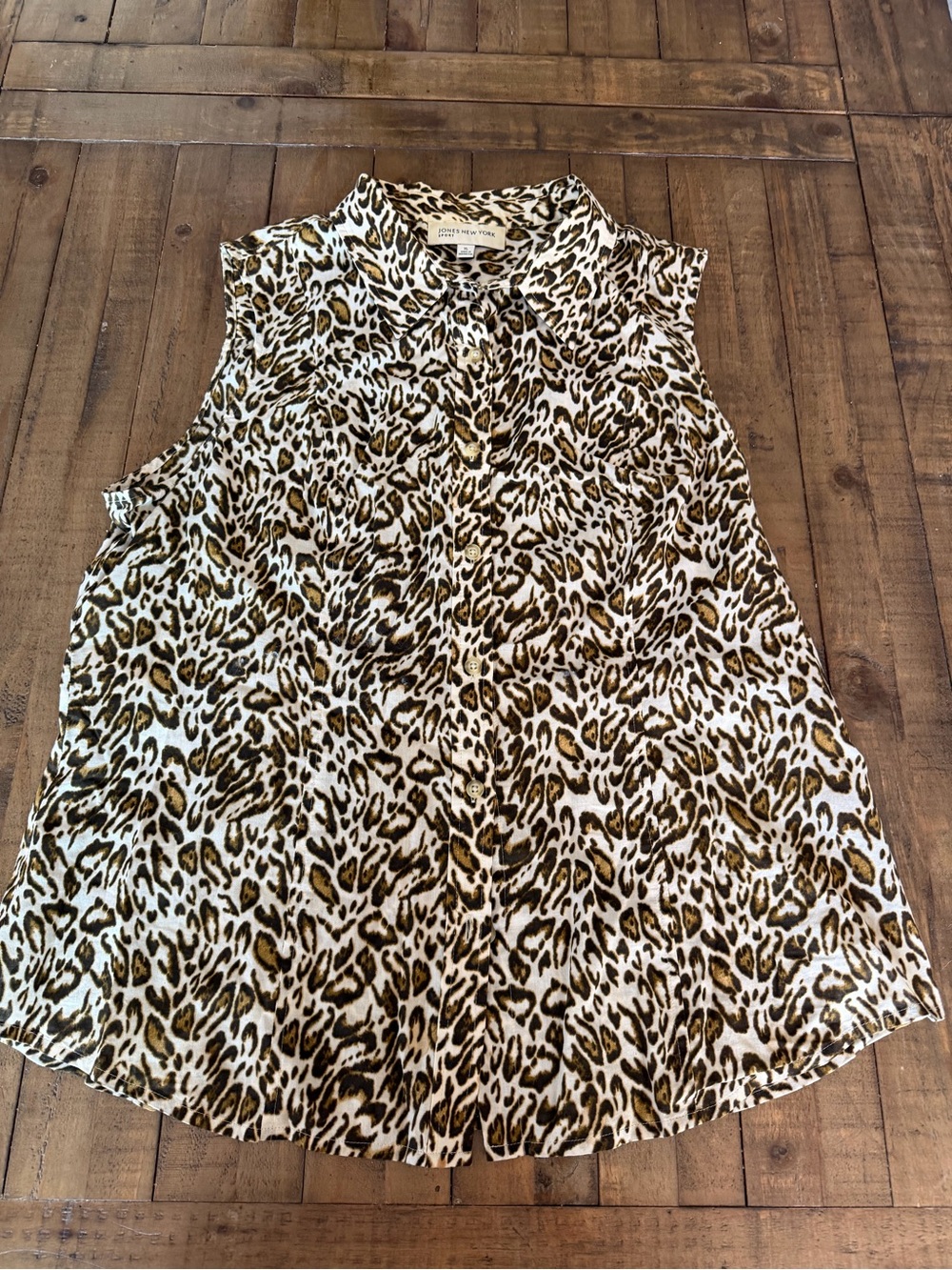 Jones New York Sleeveless Leopard Print Button-Down Top - White & Brown